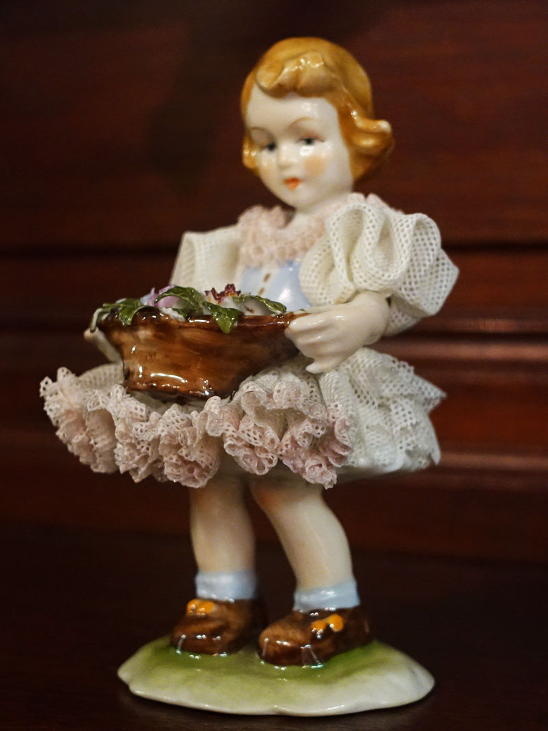 ドイツ製 レース磁器人形 少女 O/796 [457-KK008] - 16,830円 : 家具の 